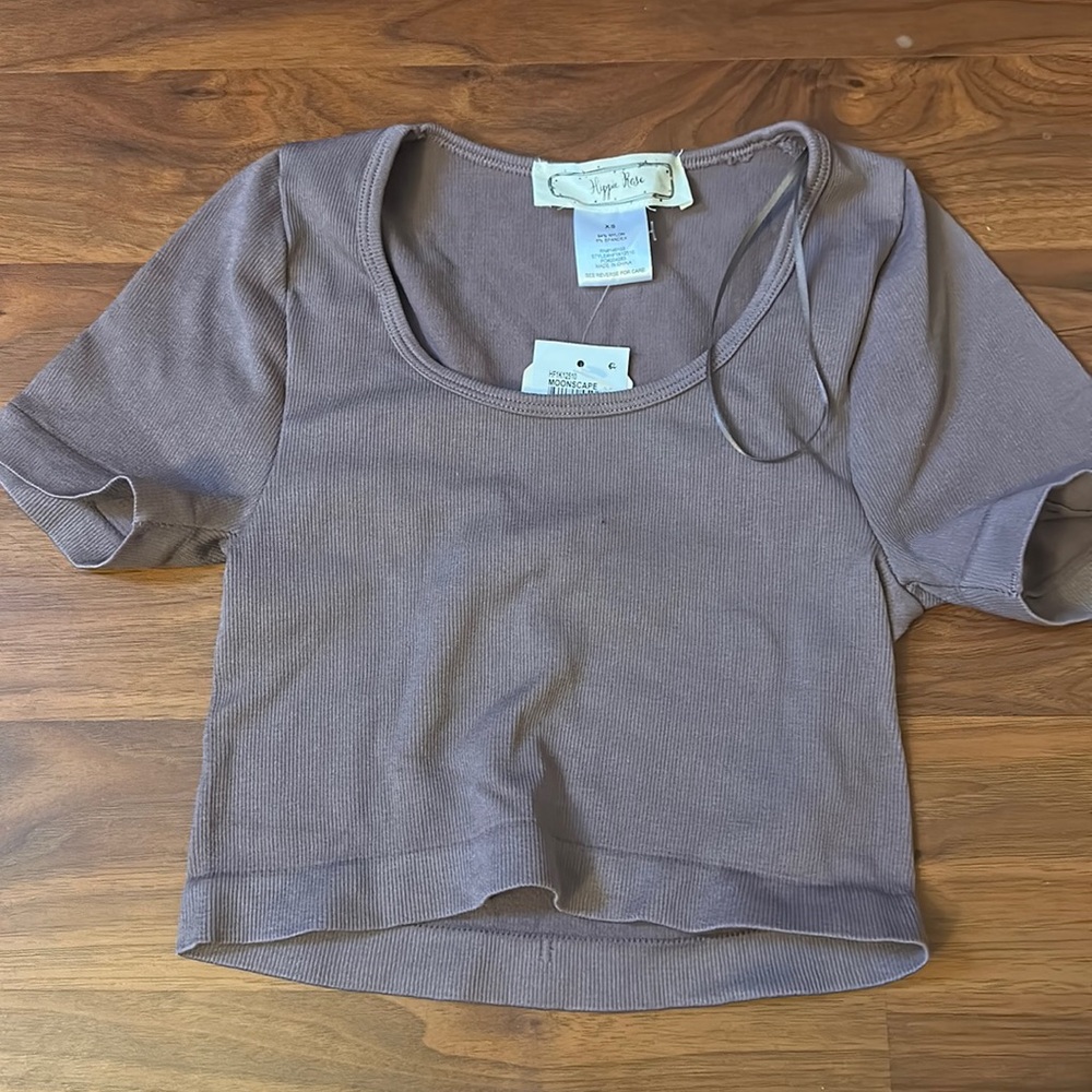 workout cropped tshirt